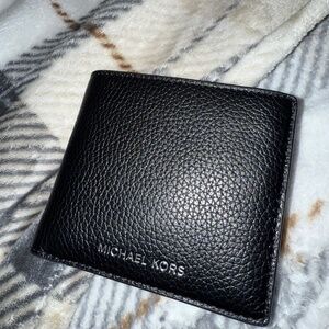 Michael kors Hudson leather billfold wallet